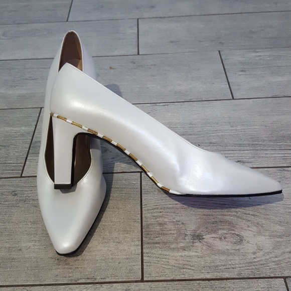 Leather pearl colored heels 🤗😍 - Picture 1 of 7